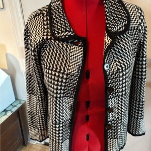 Women’s L Petite Christopher & Banks Black and White Houndstooth Blazer